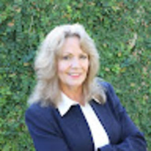 Meet your Posher, Liz